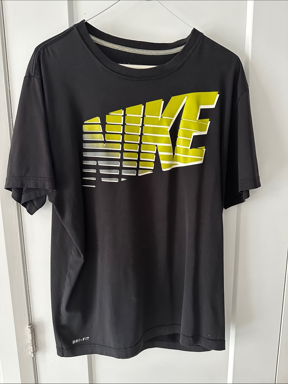 Nike Dri-Fit Edition Black Short Sleeve Tee with Yellow Graphic Logo - Size M